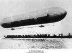 Aufstieg eines Zeppelins am 2. Juli 1900 